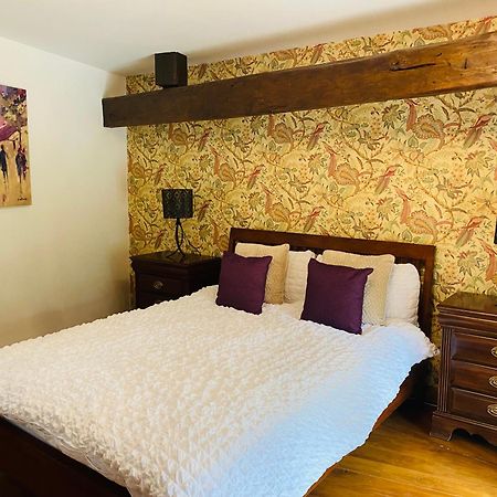 Moulin Du Fontcourt Bed & Breakfast Chasseneuil-sur-Bonnieure Bagian luar foto