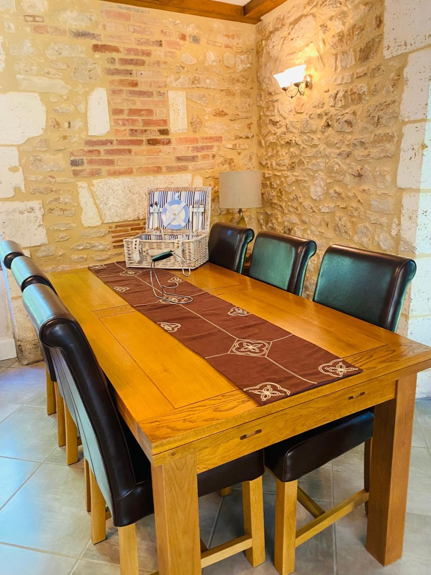 Moulin Du Fontcourt Bed & Breakfast Chasseneuil-sur-Bonnieure Bagian luar foto